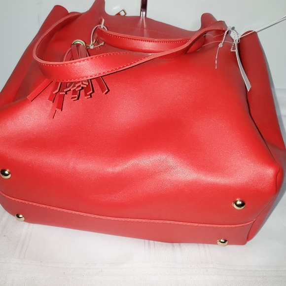 VEGAN NWT RARE DUAL STRAP STYLE SHOULDER BAG - Picture 13 of 16